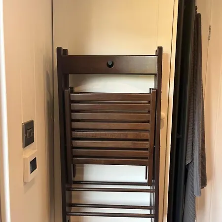 Camping Luxury Shepherds Hut - The Sweet Pea By The