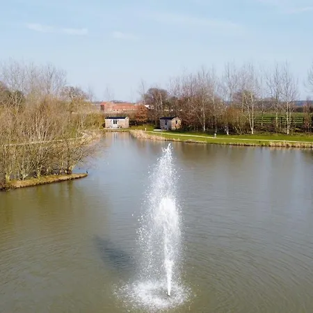 Luxury Shepherds Hut - The Sweet Pea By The Camping *